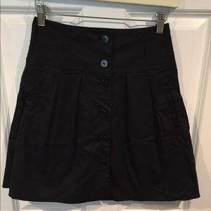 Pleated Button Mini skirt